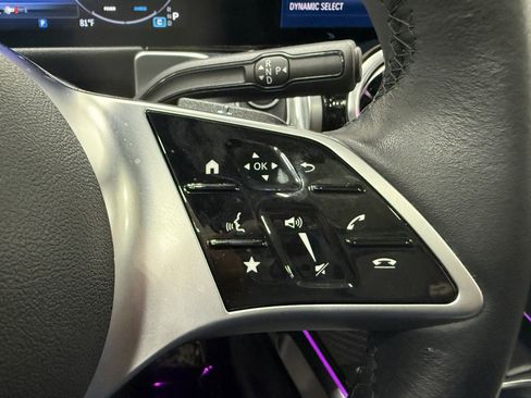 Used 2024 Mercedes-Benz GLB 250 image 23