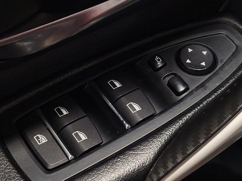 Used 2018 BMW 320i Sedan RWD image 27