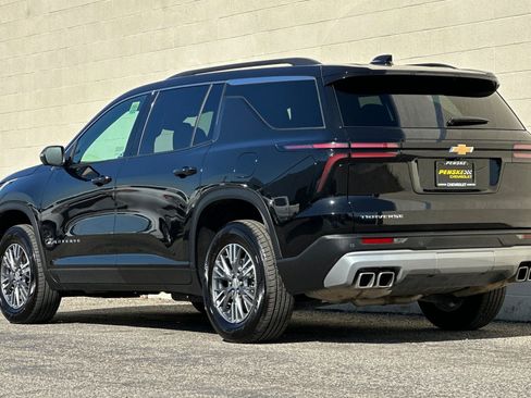 Certified 2024 Chevrolet Traverse LT image 6