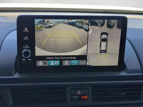 Used 2025 Honda Pilot Elite image 11