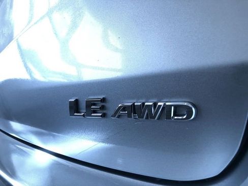 Used 2019 Toyota Highlander Plus w/ Phone Cable & Charge Package image 17