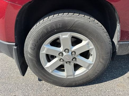 Used 2016 GMC Acadia SLE AWD/4WD image 28