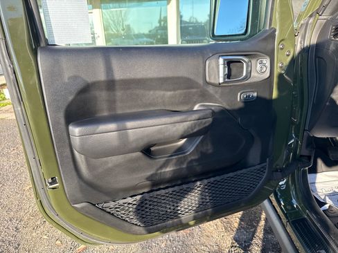 Used 2023 Jeep Wrangler Unlimited Rubicon 4xe w/ Cold Weather Group image 10