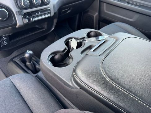 Used 2024 RAM 2500 Tradesman w/ Chrome Appearance Group image 15