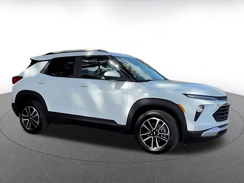 Used 2025 Chevrolet TrailBlazer LT image 17