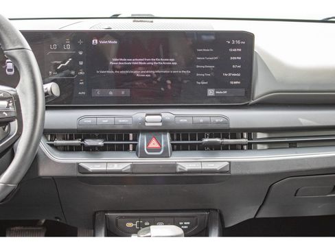 Used 2025 Kia K4 EX FWD image 23