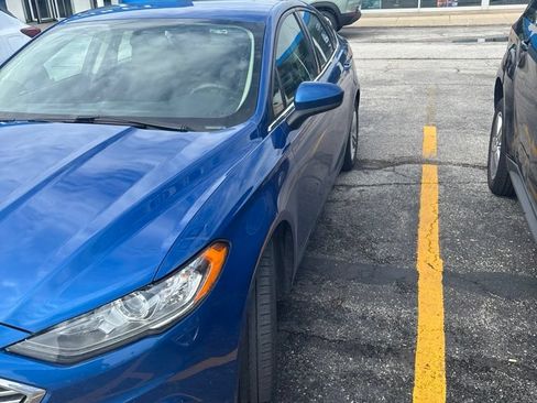Used 2018 Ford Fusion SE w/ Fusion SE Technology Package FWD image 1