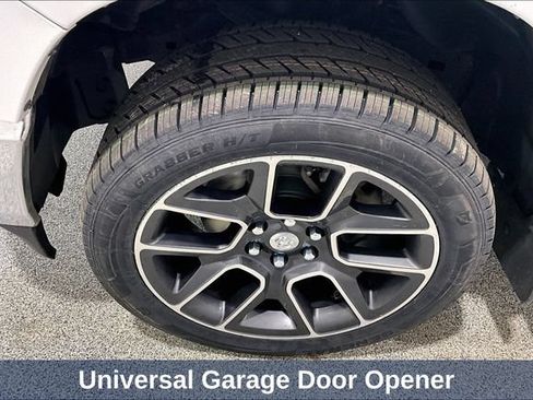 Used 2023 RAM 1500 Big Horn AWD/4WD image 45