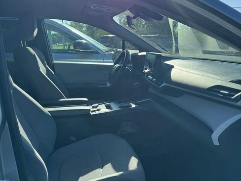 Used 2025 Toyota Sienna LE FWD image 16