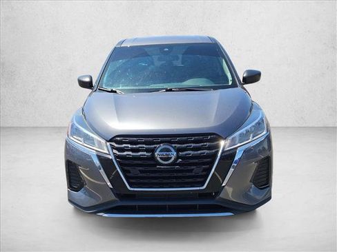 Used 2021 Nissan Kicks S FWD image 2