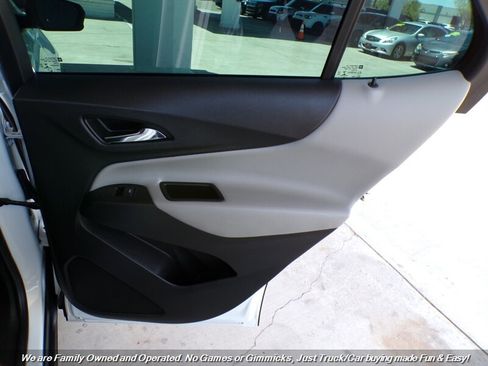 Used 2020 Chevrolet Equinox LS FWD image 26