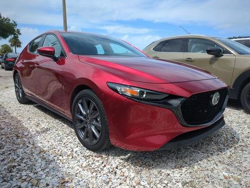 Used 2025 MAZDA MAZDA3 s FWD image 1