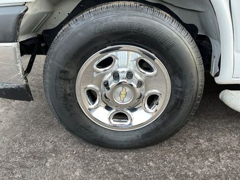 Used 2024 Chevrolet Express 2500 w/ Driver Convenience Package image 14