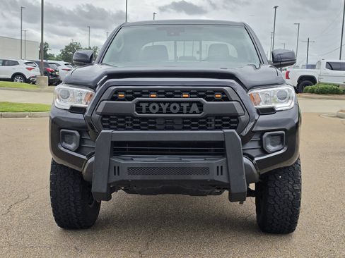 Used 2020 Toyota Tacoma SR w/ SR Convenience Package RWD image 2