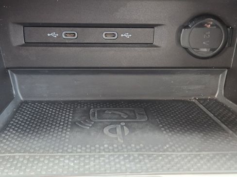 Used 2023 Volkswagen Taos SE FWD image 25