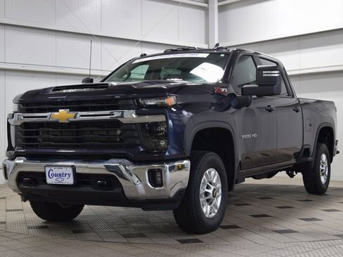 Used 2024 Chevrolet Silverado 2500 LT w/ All Star Edition image 3