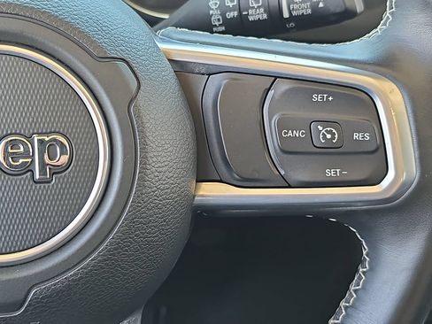 Used 2019 Jeep Wrangler Unlimited Sahara AWD/4WD image 20