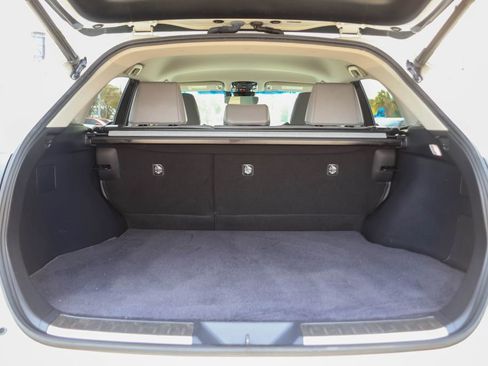 Used 2021 Toyota Venza XLE w/ Softex Package image 26