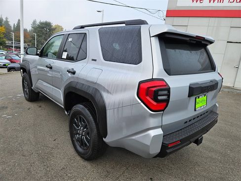 New 2025 Toyota 4Runner SR5 image 5