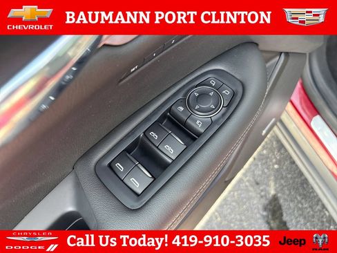 Used 2020 Cadillac XT6 Premium Luxury FWD image 11
