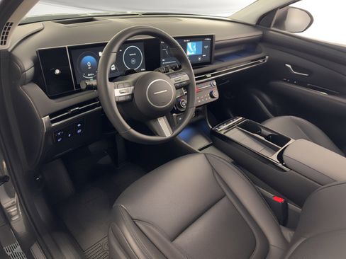 Used 2025 Hyundai Tucson Limited image 4