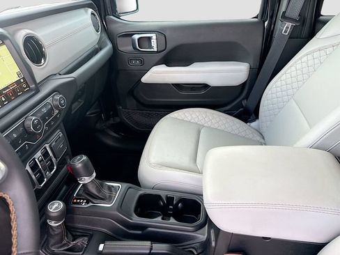 Used 2023 Jeep Wrangler Unlimited Sahara AWD/4WD image 26
