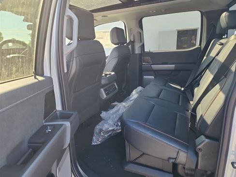 New 2025 Ford F250 Lariat w/ Lariat Ultimate Package image 19