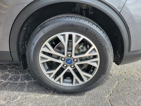 Used 2021 Ford Escape SEL w/ Technology Package image 31