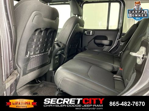 Used 2023 Jeep Wrangler Unlimited Rubicon 4xe w/ Cold Weather Group AWD/4WD image 29