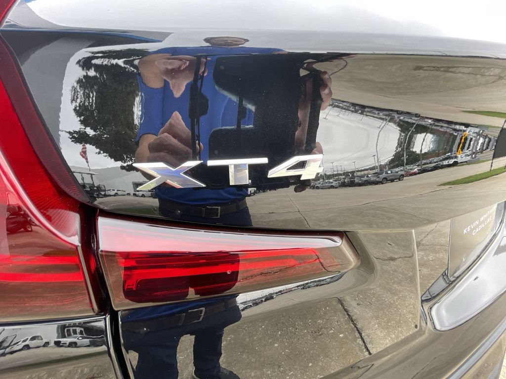 Certified 2025 Cadillac XT4 Premium Luxury FWD image 32