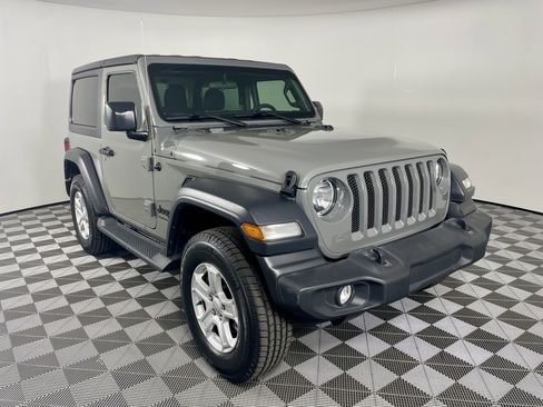 Used 2023 Jeep Wrangler Sport S image 7