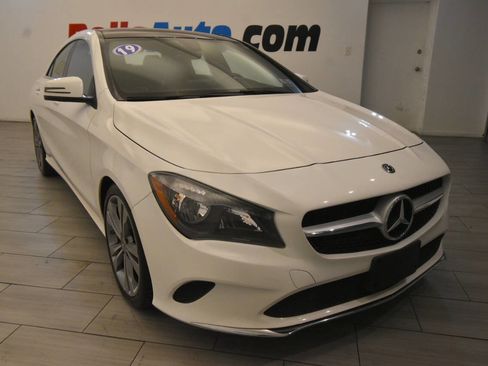 Used 2019 Mercedes-Benz CLA 250 4MATIC w/ Premium Package image 7