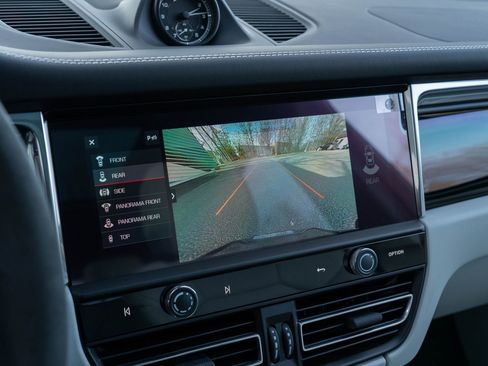 Certified 2026 Porsche Macan S image 29