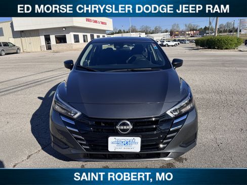 Used 2025 Nissan Versa S FWD image 2