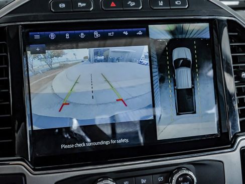 Used 2022 Ford F250 Platinum w/ FX4 Off-Road Package image 21