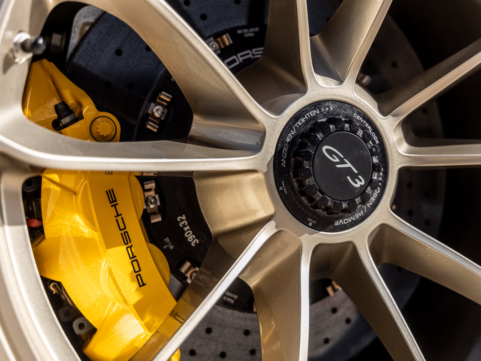 Used 2015 Porsche 911 GT3 RWD image 19