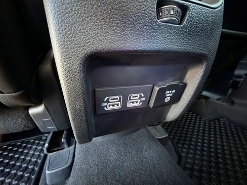 Used 2021 Jeep Cherokee Trailhawk w/ Sun, Sound & Nav Group AWD/4WD image 21