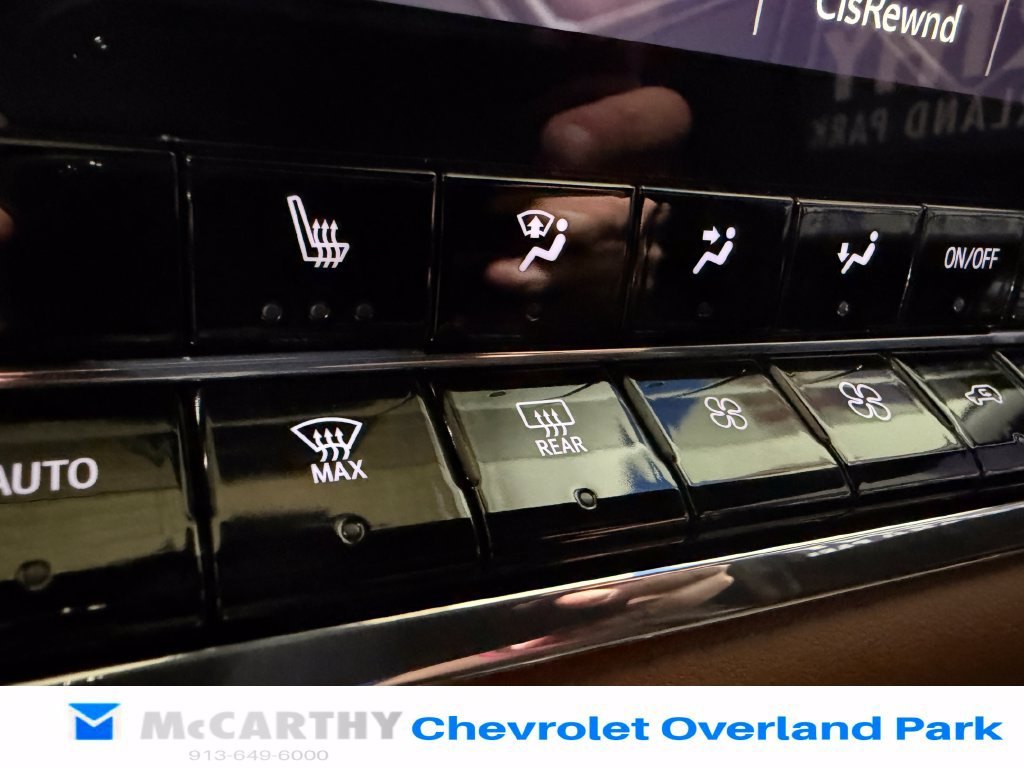 Used 2023 GMC Canyon AT4 w/ Canyon Safety Plus Package AWD/4WD image 22