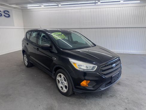 Used 2017 Ford Escape S image 3