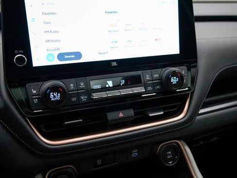 Used 2025 Toyota Grand Highlander AWD Hybrid image 11
