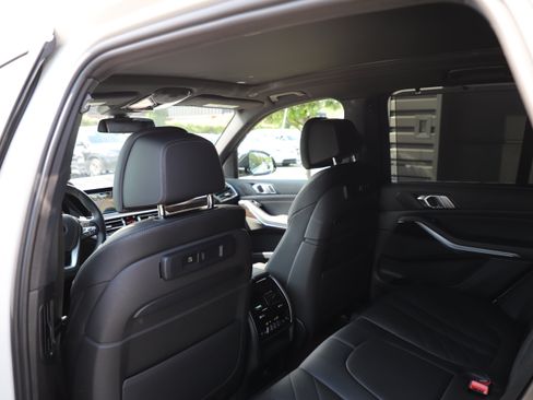 Used 2023 BMW X5 xDrive45e w/ Executive Package AWD/4WD image 14