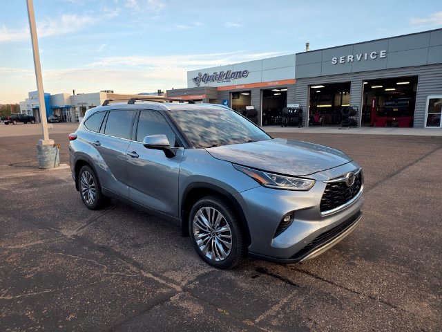 Used 2020 Toyota Highlander Platinum AWD/4WD image 1