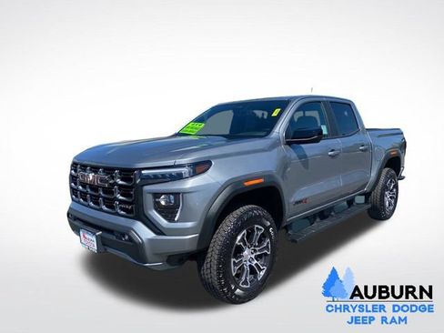 Used 2025 GMC Canyon AT4 AWD/4WD image 3