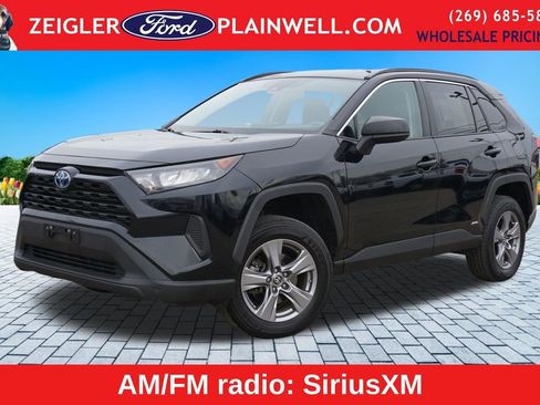 Used 2022 Toyota RAV4 LE image 1