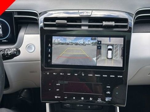 Used 2024 Hyundai Tucson Limited image 12
