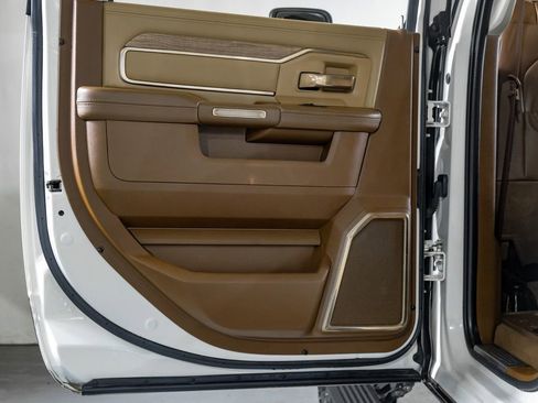 Used 2023 RAM 3500 Limited image 38