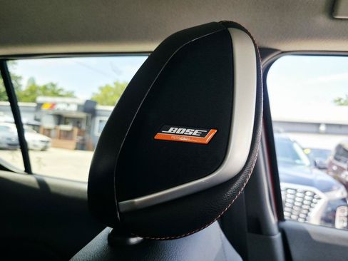 Used 2019 Nissan Kicks SR w/ SR Premium Package FWD image 39