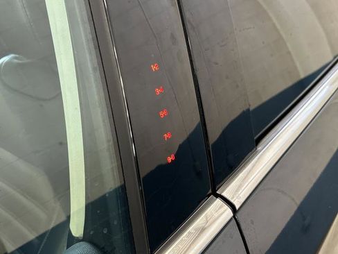 Used 2022 Ford Edge SEL w/ Convenience Package image 40