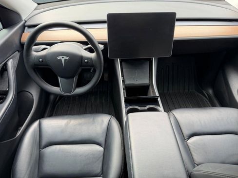 Used 2021 Tesla Model Y Long Range AWD/4WD image 16