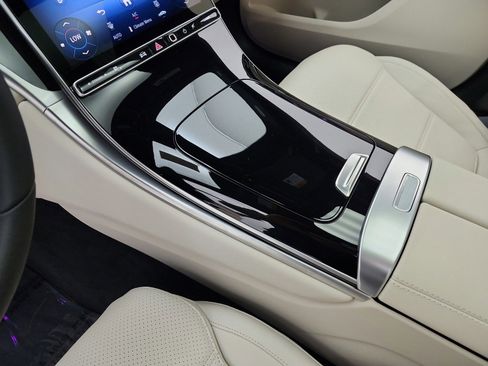 New 2026 Mercedes-Benz GLC 300 image 9